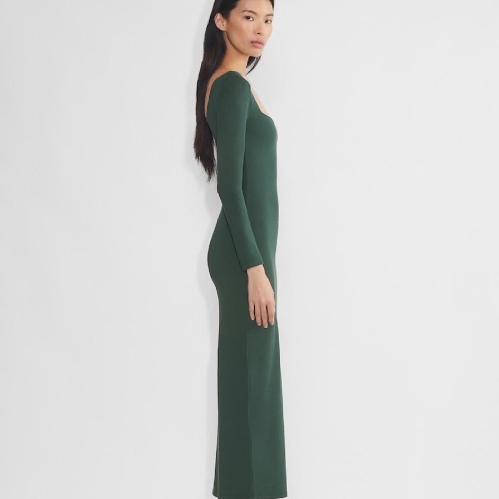 💚 ARITZIA Contour Squareneck Maxi Dress 💚

Size Large — NEW WITH TAGS